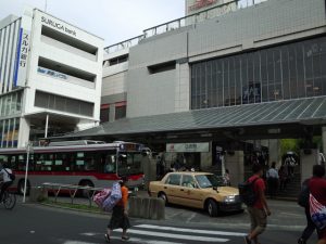 日吉駅のバスロータリー